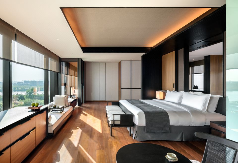 雙臥室連通家庭房