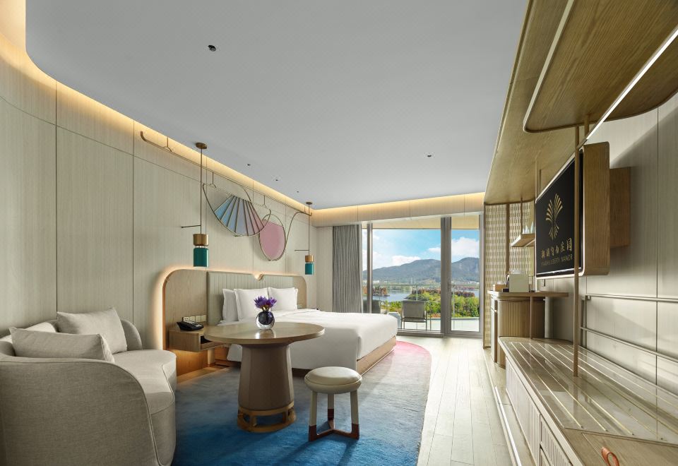 涟漪大床房│一线湖景│个性露台