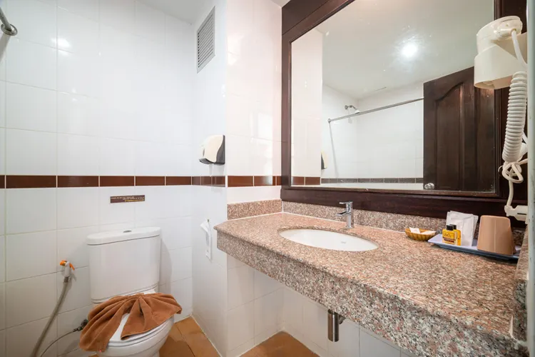 ห้องดีลักซ์สำหรับสามท่าน

