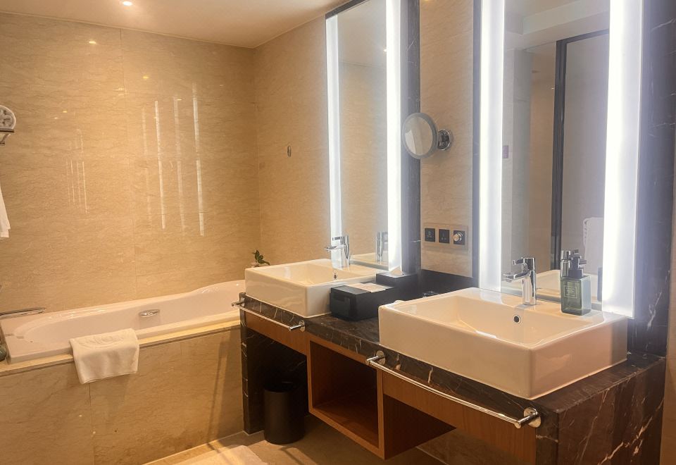 Swiss Grand NanchangExecutive Family Friendly Suite