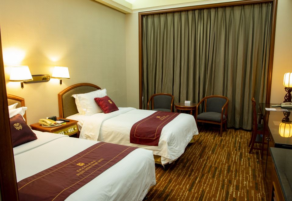 Qianmen Jianguo HotelStandard Floor Twin Room (Without Window)