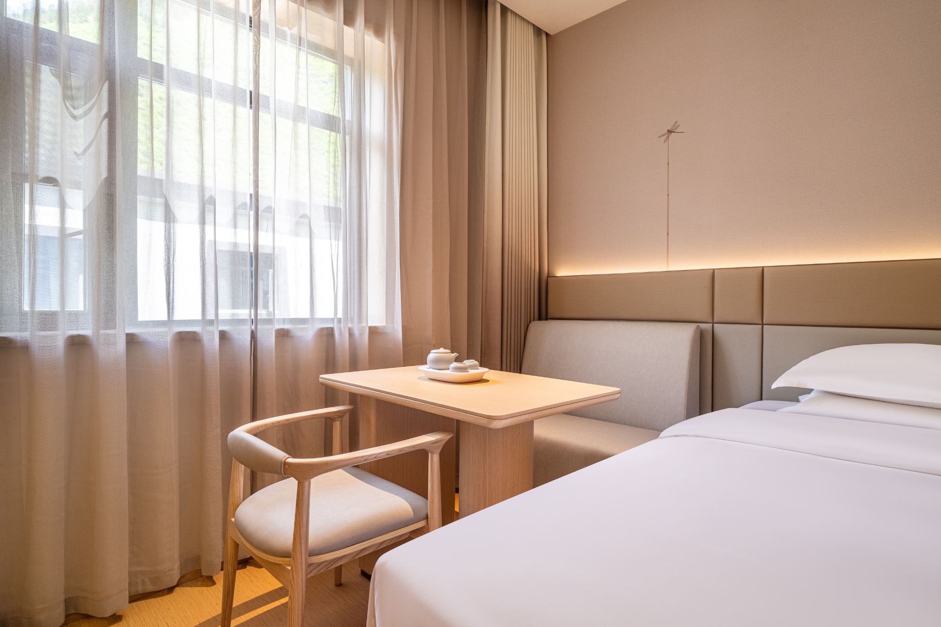 Smart Enjoyment Twin Room (Smart Dryer + Smart Guest Control + Smart Toilet)