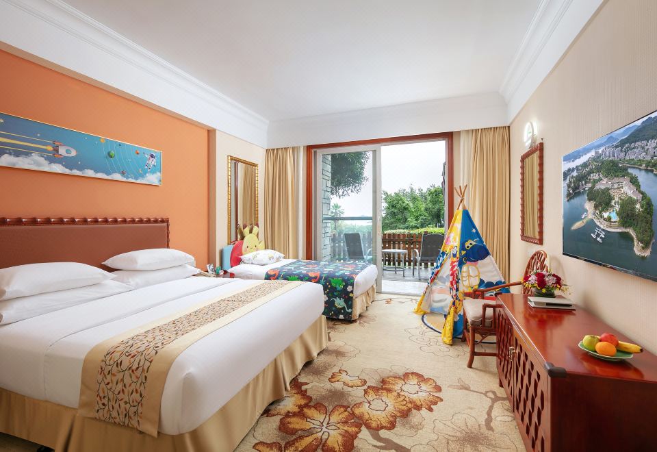 New Century Resort Qiandao LakeFamily Friendly Room - Courtyard-View