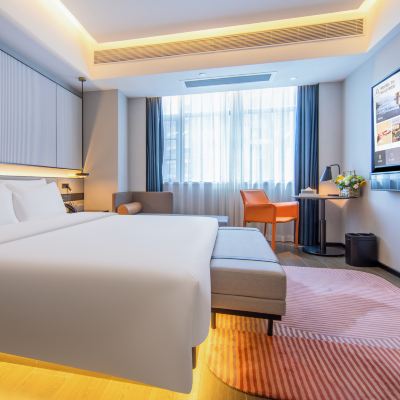 行政城景大床房（裸棉床品+投屏電視+小冰箱） 深圳福田口岸亞朵S飯店優惠