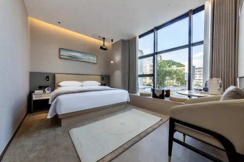 Yanting Future Intelligent Hotel (Lanzu Plaza Store)