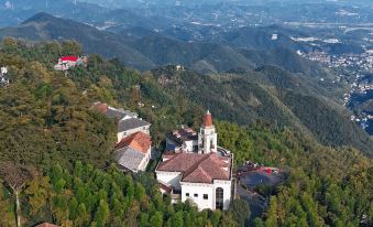 Luhuadang Hotel - Housity
