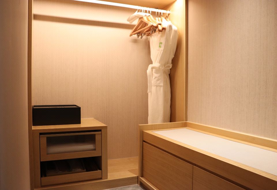 Wyndham Garden JinjiangGarden Twin Room