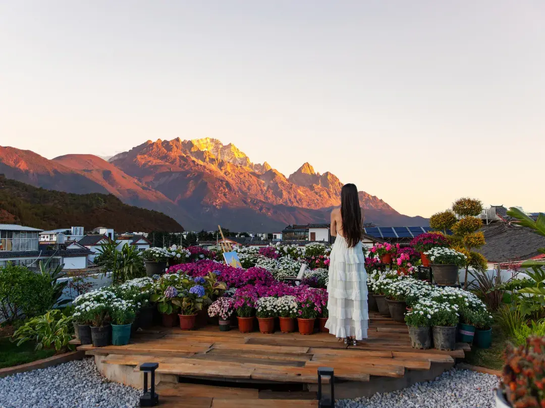 Yunxi Four Seasons | 360° Panoramic Sunlit Jinshan & Snow Mountain Window  · Smart Scenic Stay - Lijiang