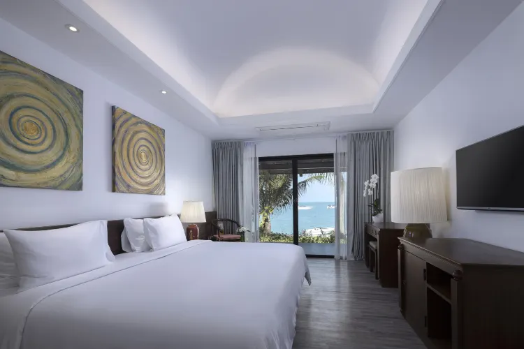 Celes Tropical Suite