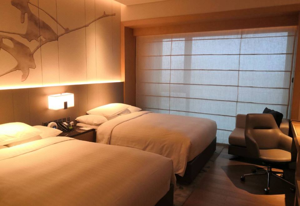 Courtyard by Marriott Shanghai HongqiaoDeluxe Twin Room