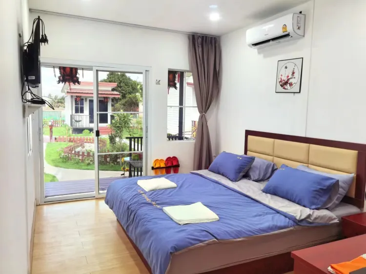 Junior Double Room with Garden View (Has Window, Terrace)