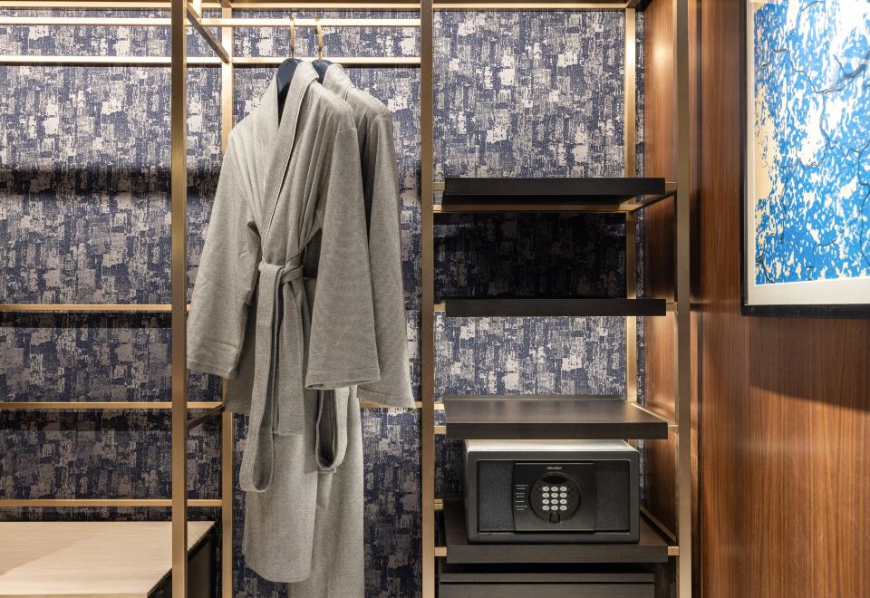 豪华双床房（私享Coffee机+Minibar）