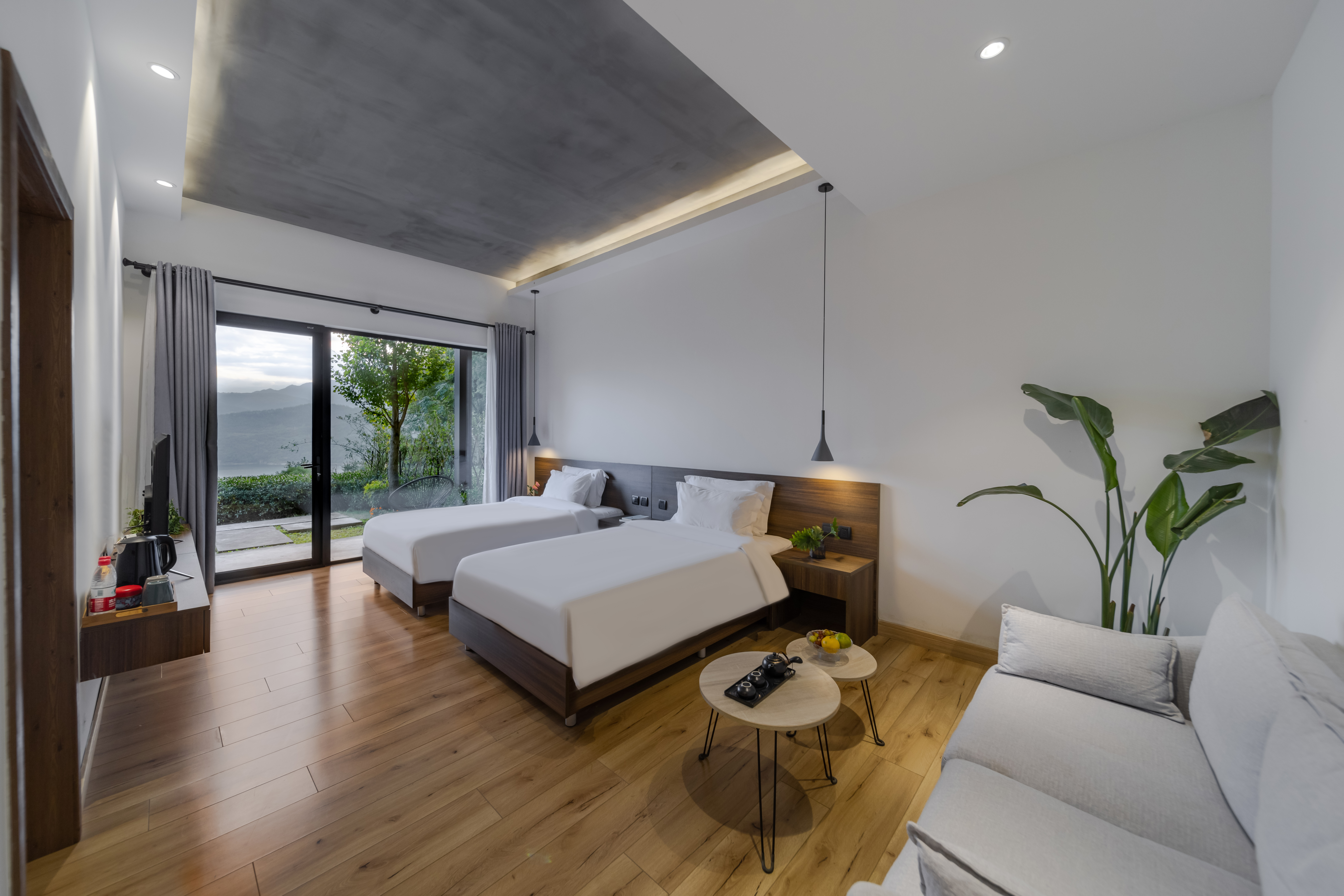 沐风湖景双床房（全景落地玻璃）