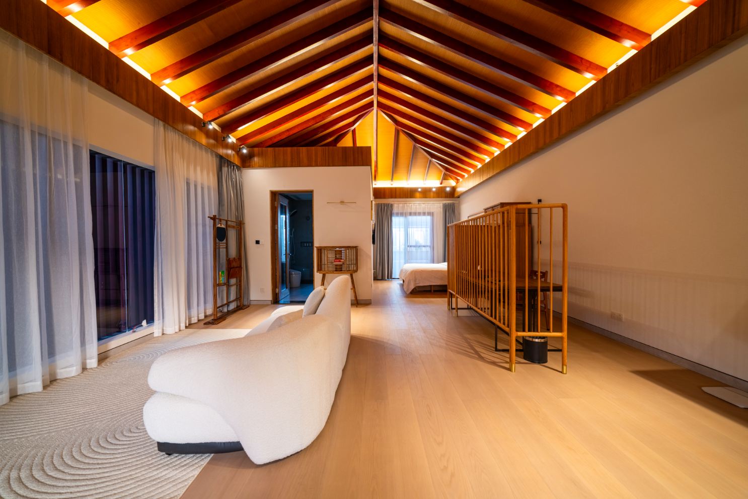 玉罗山水四合院