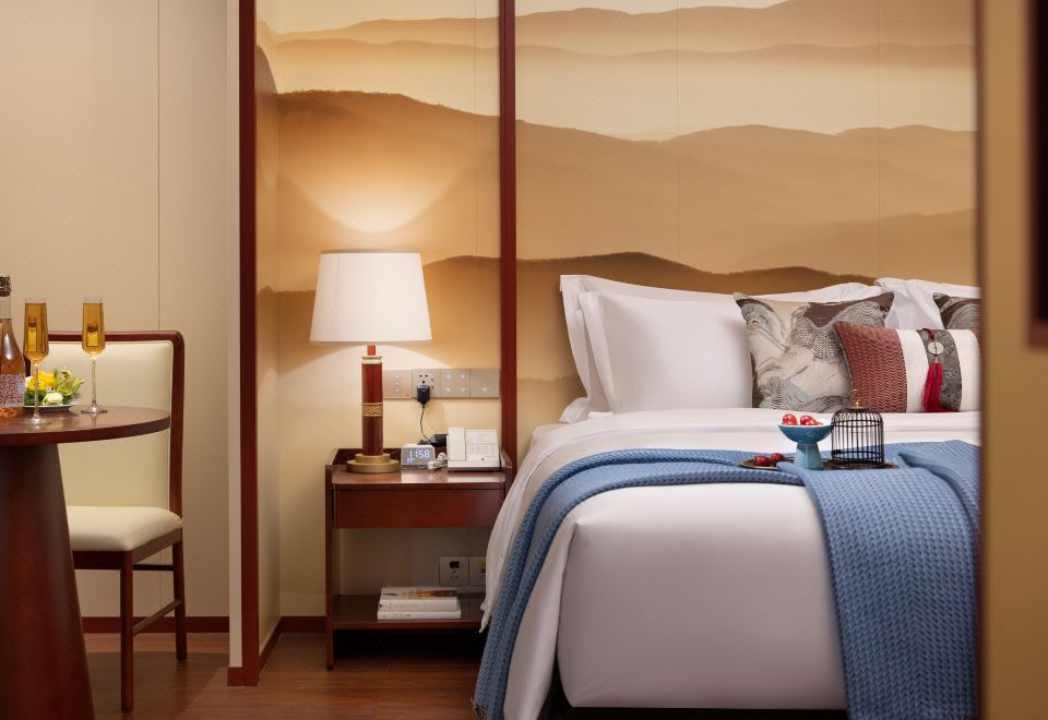 城景至尊大床房