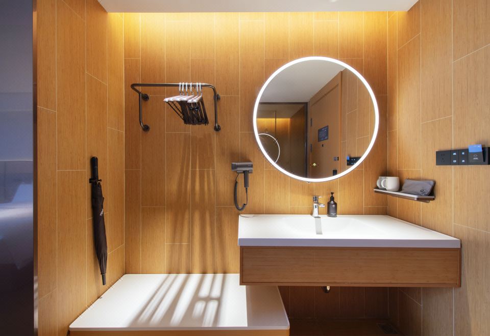 商務大床房【都市謐境·東方雅韻· 零壓床品】