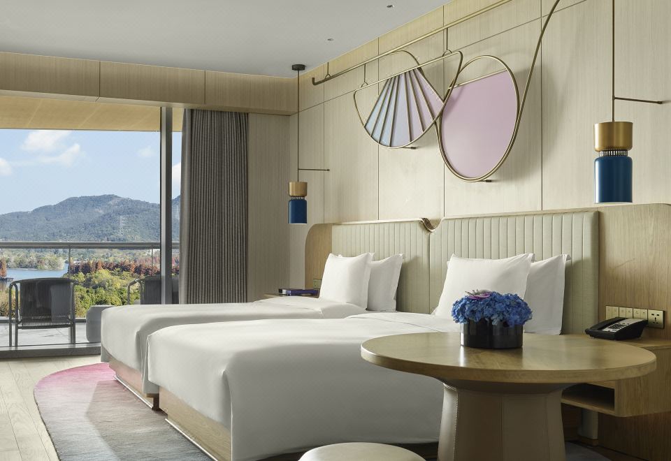 涟漪双床房│一线湖景│个性露台