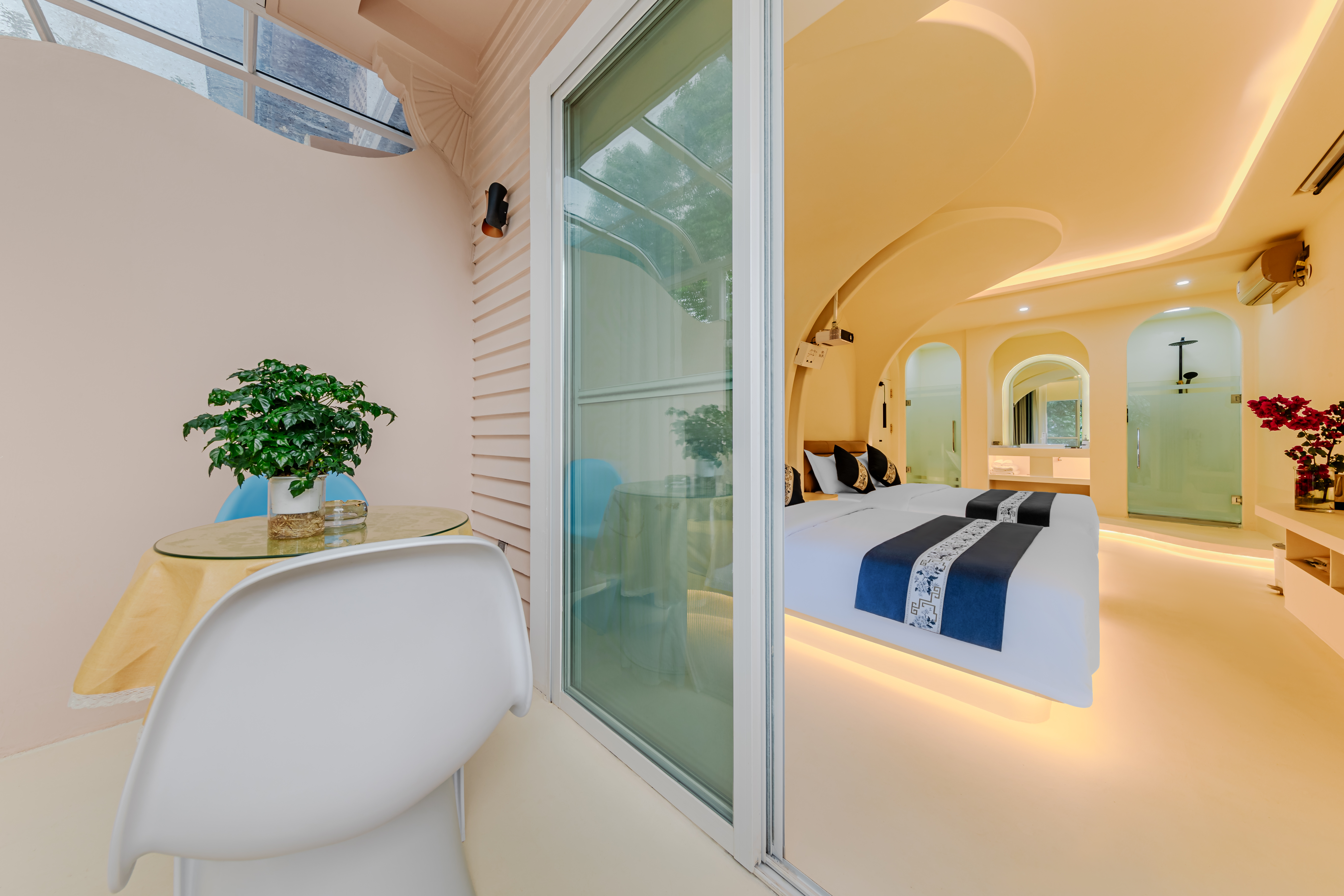 滇海月影别墅露台双床房[100寸1080P投影+智能马桶+恒温淋浴+空调]