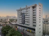 Feitian Holiday Hotel (Zhangye West High-speed Railway Station Bell and Drum Tower) Hotels in 