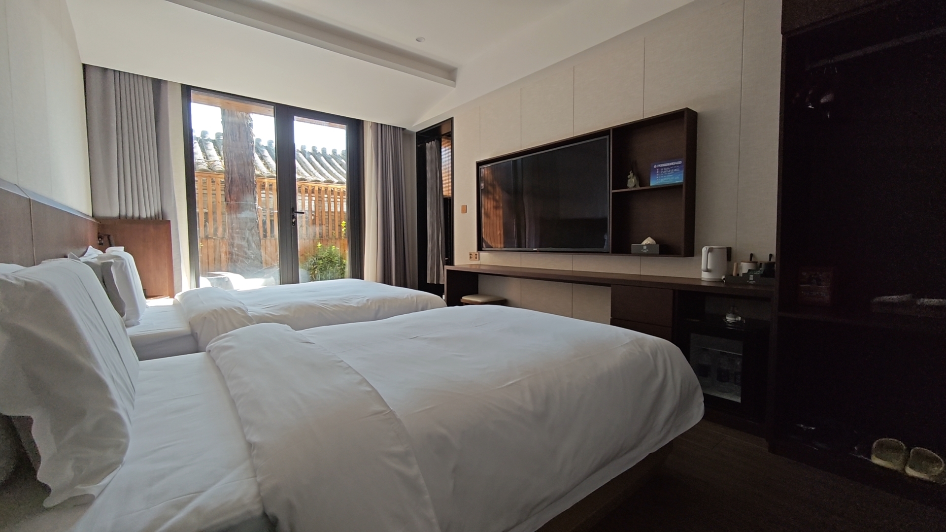 小院观景家庭房