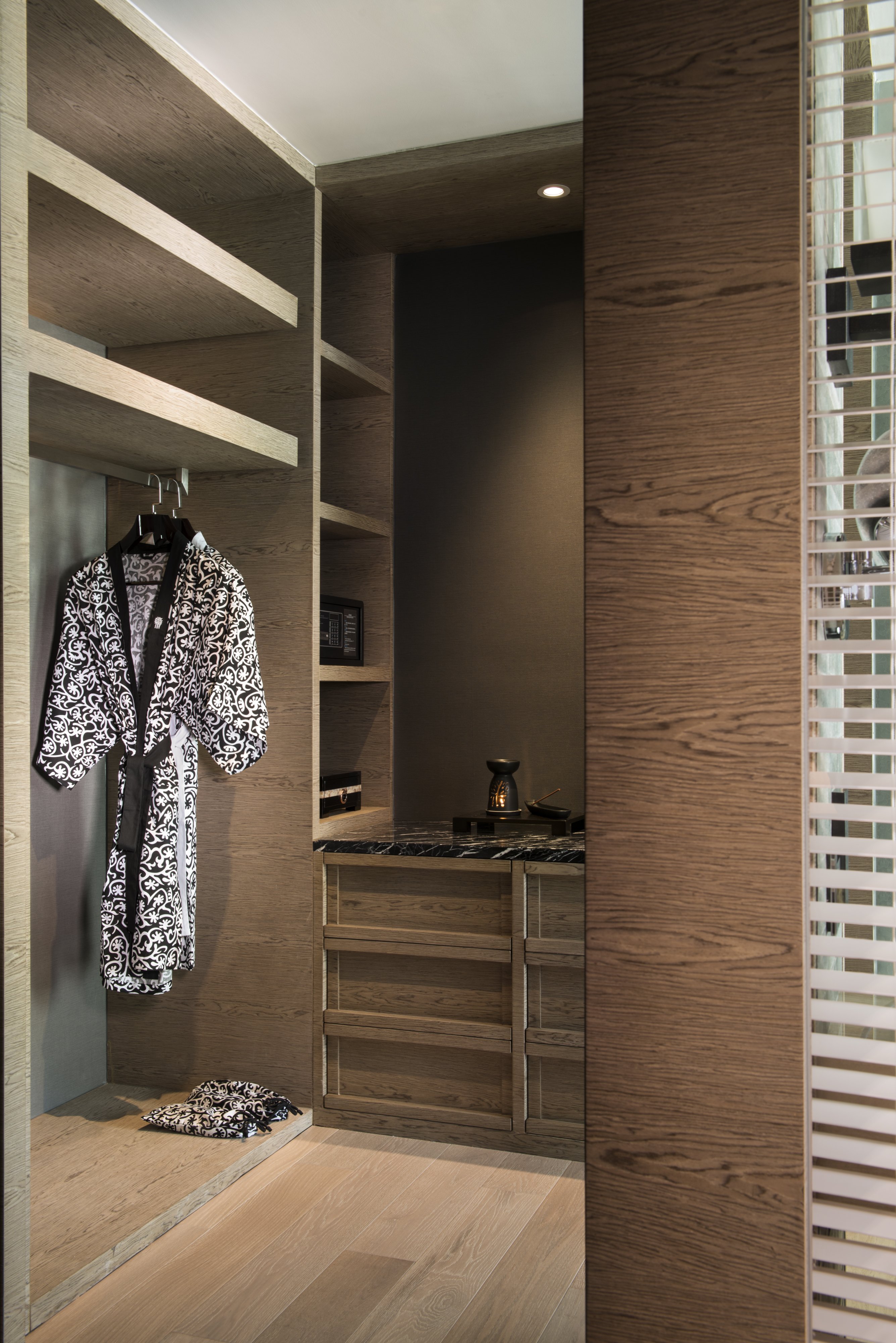 悦心池江景房|落地观景窗|特色长方形泡池浴缸