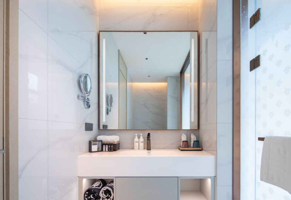 李寧反伍親子房（高清投影+懶人沙發+超大落地窗）