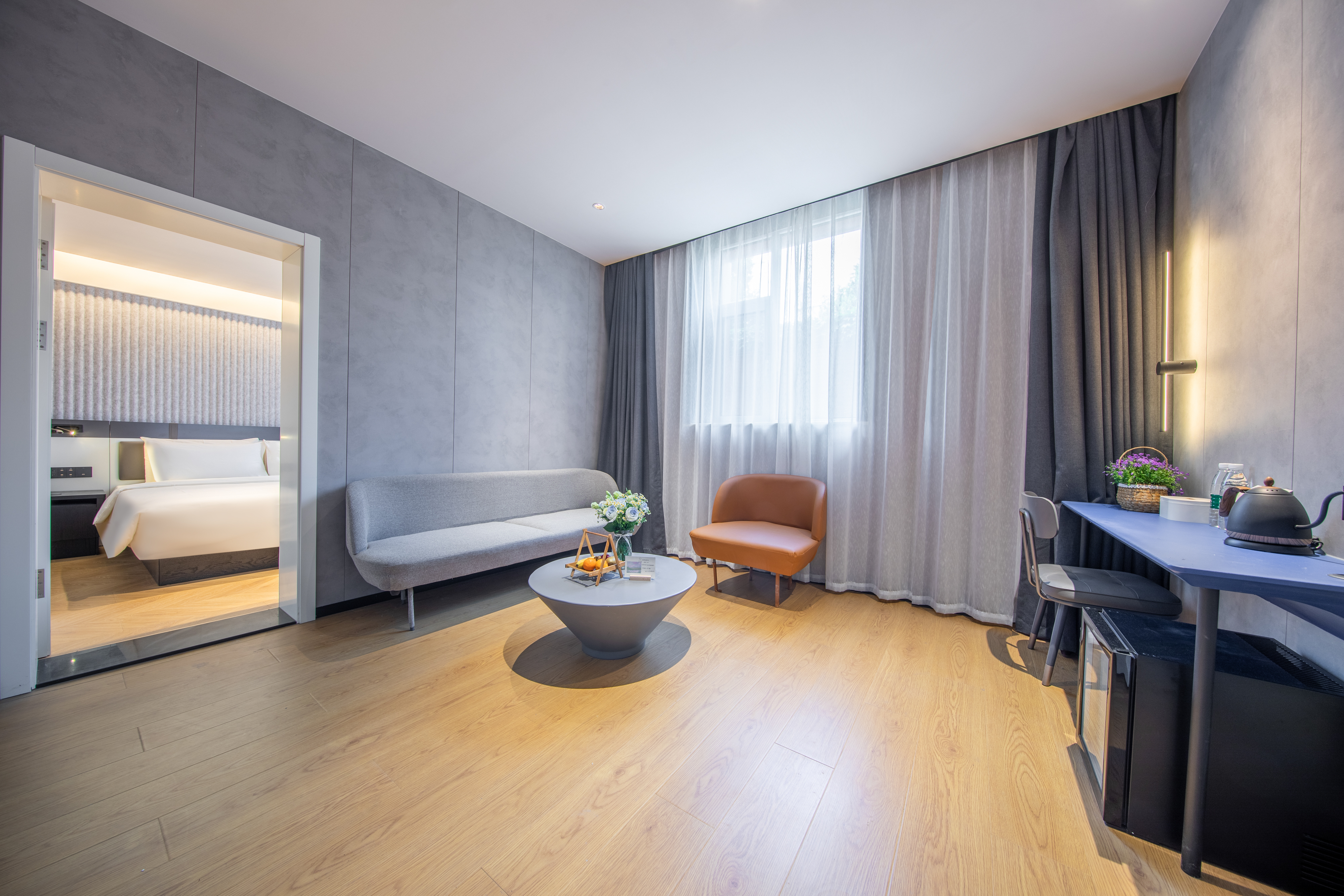 超享套房（小冰箱+55寸可投屏智能电视+深睡枕）