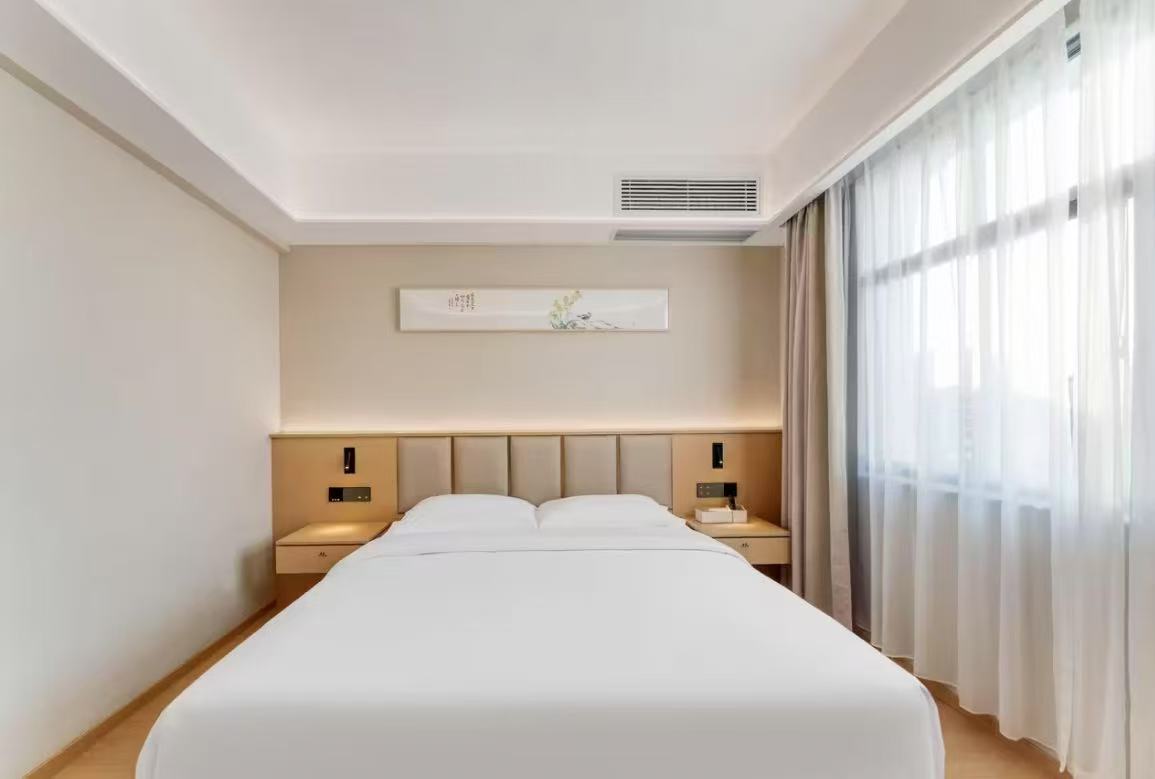 City|商旅观景三人间（一次性面巾|浴巾+智能客控）