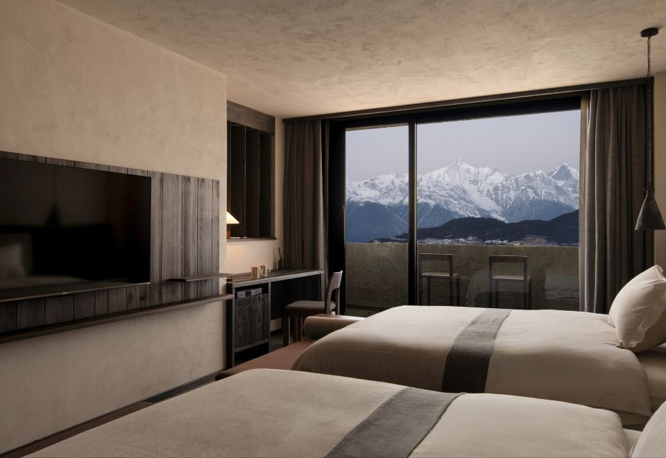 Jidu Snow Mountain Panoramic Terrace Bestie Twin Room