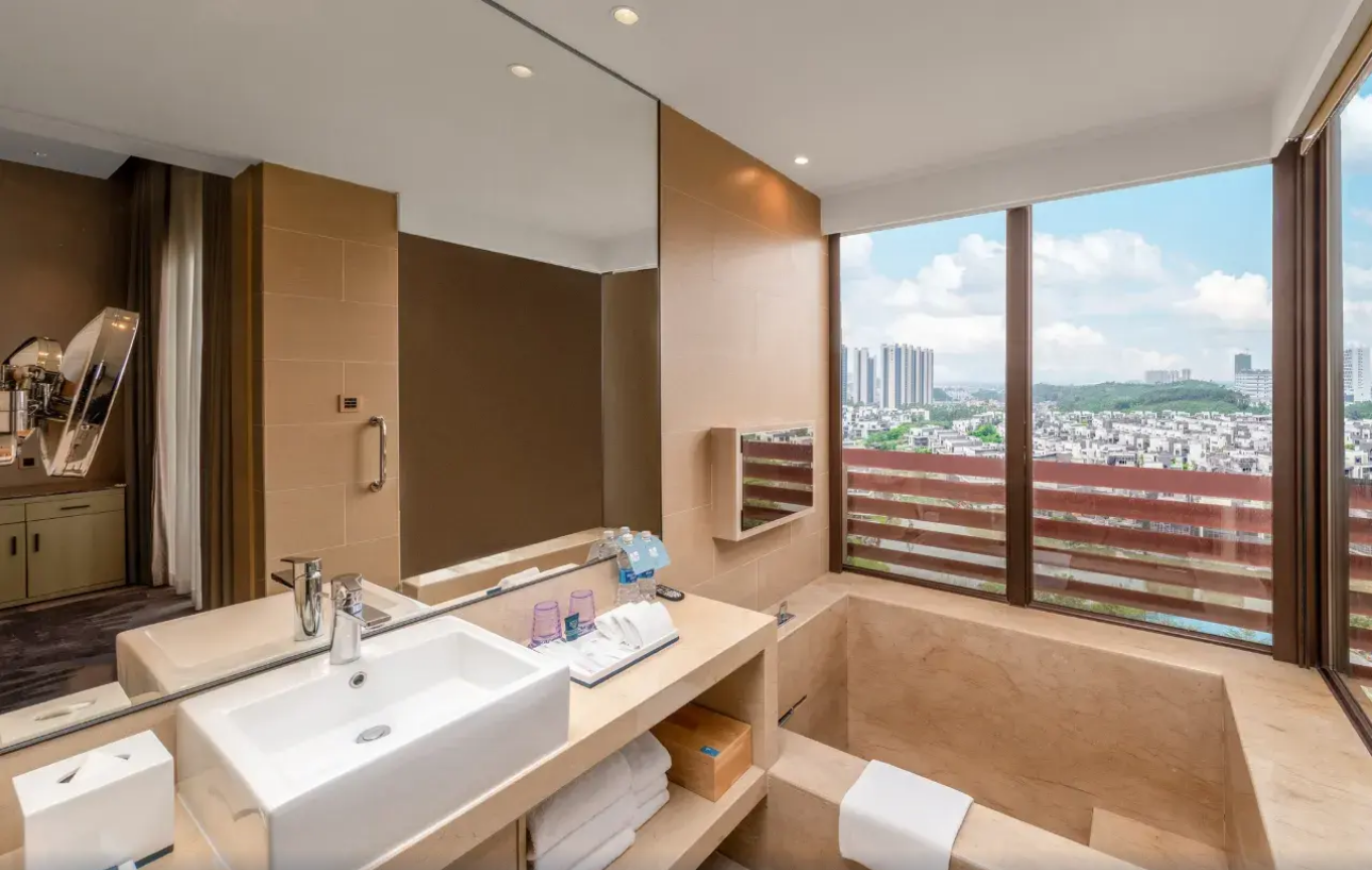 Four Points By Sheraton Guangdong Heshan FangyuanDeluxe Family Suite (Terrace)