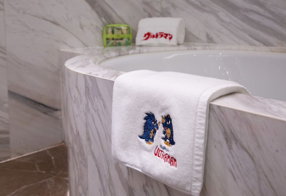 Park Hyatt HangzhouUltraman Family Room