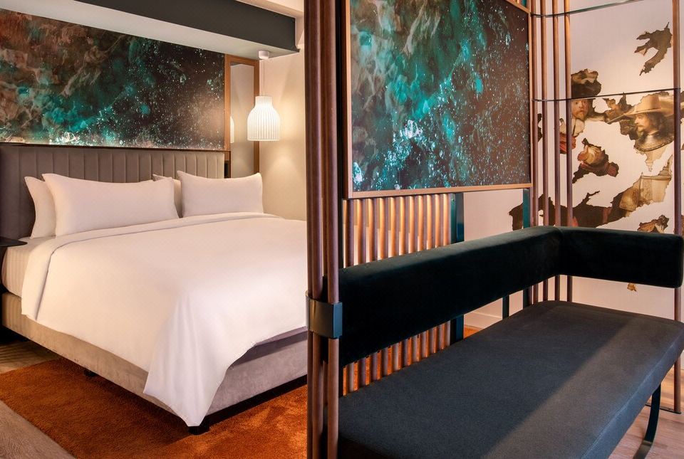 Ren房，客房，1張特大床