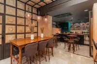 Parnon Hotel