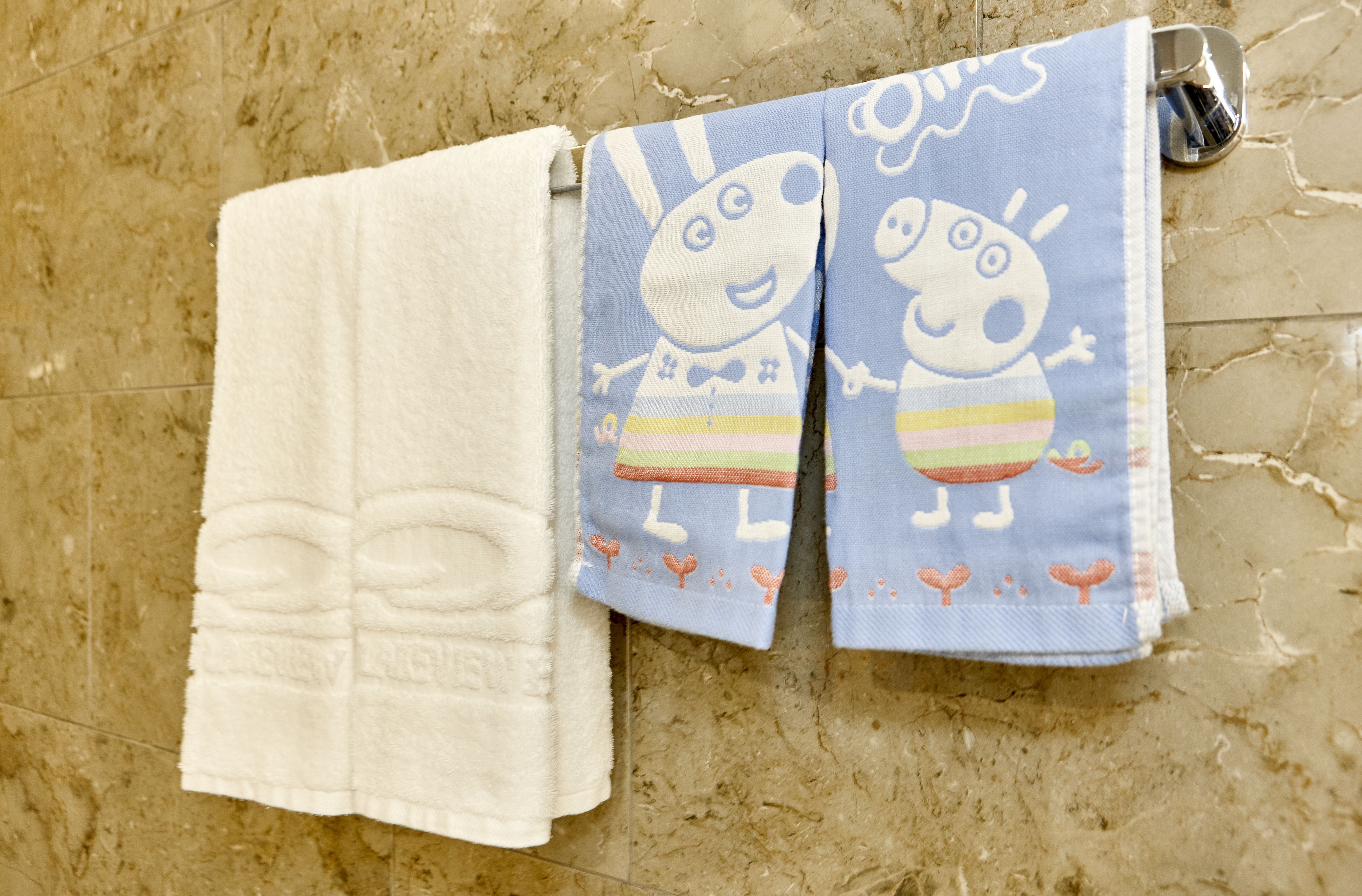 歡樂親子湖景套房