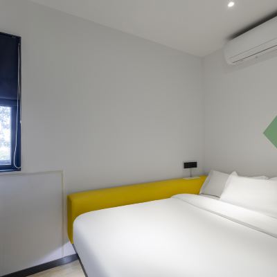 易雅大床房（對外窗） 易佰飯店（福州火車站店）優惠