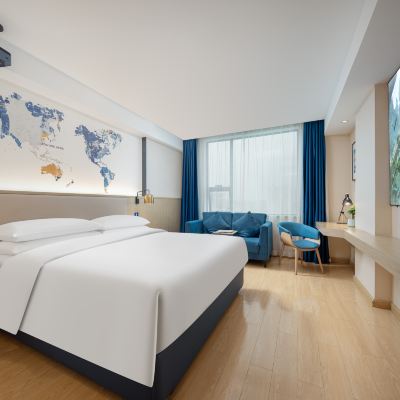 巨幕影音大床房（超大屏觀影+海量影視） 凱里亞德酒店（郴州北湖公園店）優惠