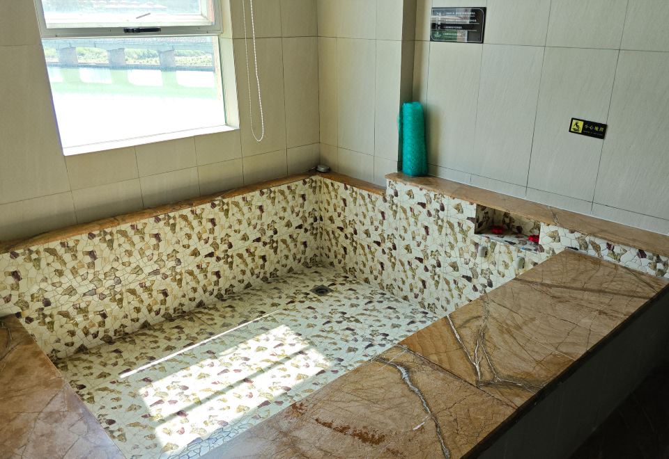 河景高级套房一房一厅|独立温泉池