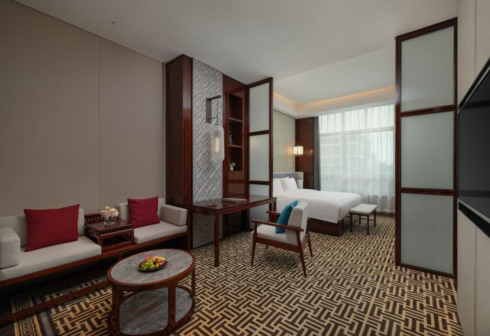 Century Huatian HotelSuperior Suite