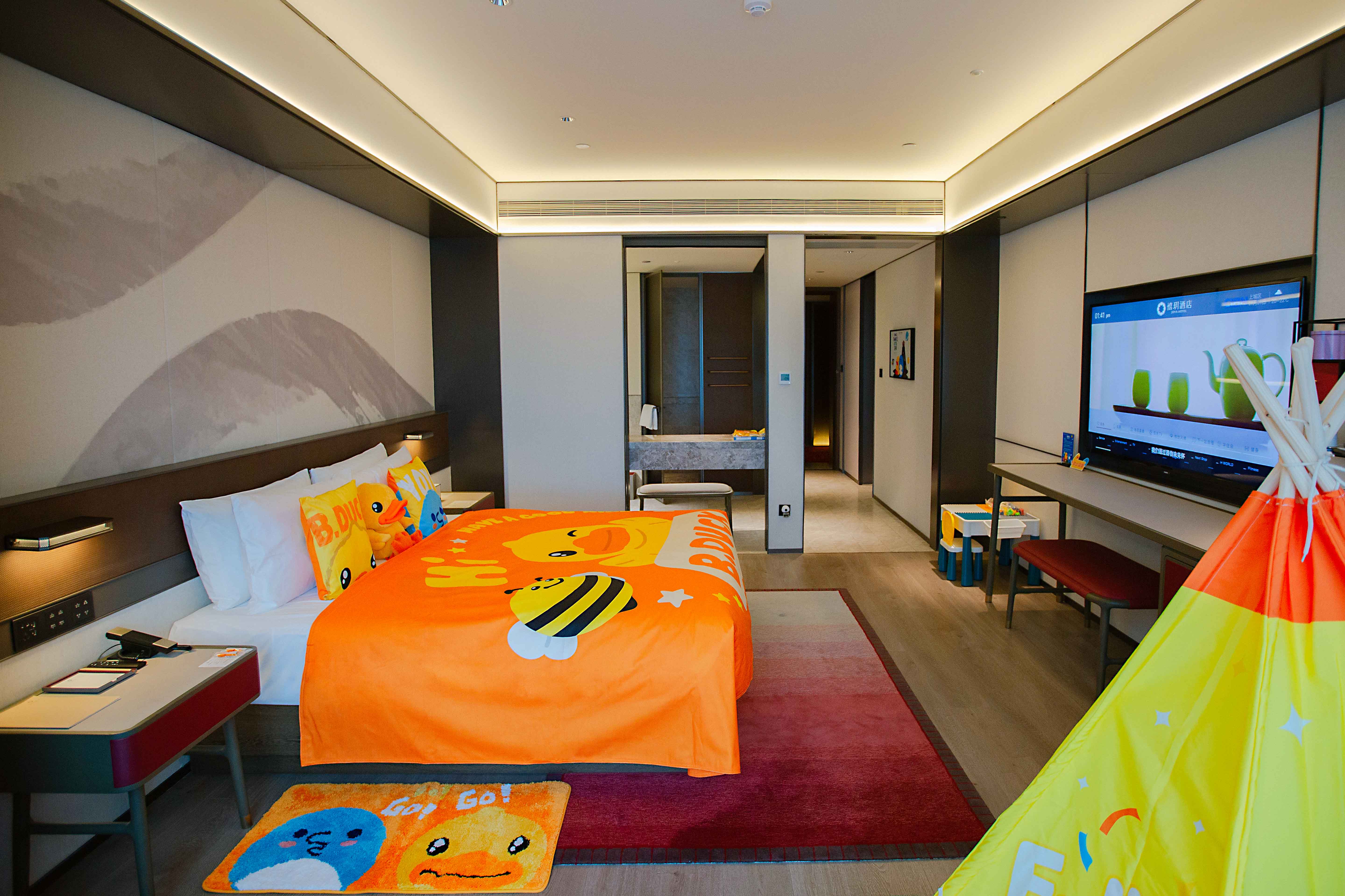 小黄鸭亲子主题房