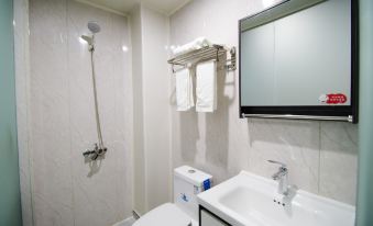 Harbour Haochen Business Hotel (Xi'an Xianyang International Airport Branch) - Housity