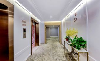 Vienna Hotel (Zunyi Medical College Dalian Road Branch)