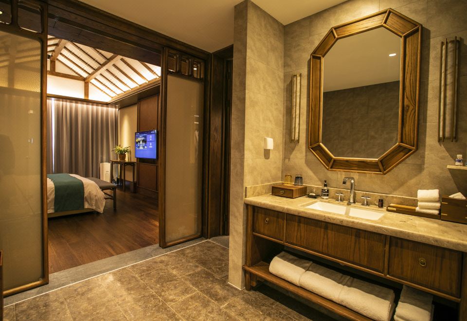 月溪庭院景观套房（送月溪庭院大床房）