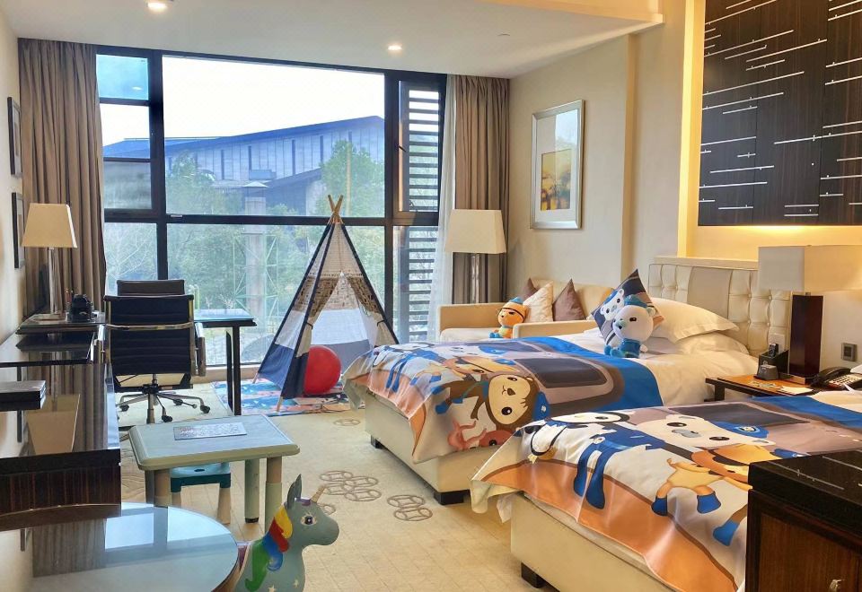 East Lake Hotel WuhanTingtao 2# Family Friendly Standard Room