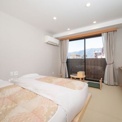 New Renovated Japanese-Western Style Room Twin Room (with shower)