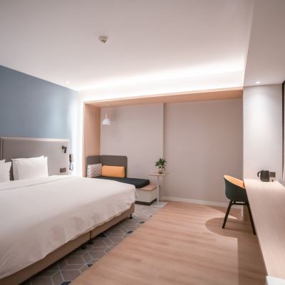 智選內景好萊塢超大床房 濟南臨空智選假日飯店（遙牆國際機場店）優惠