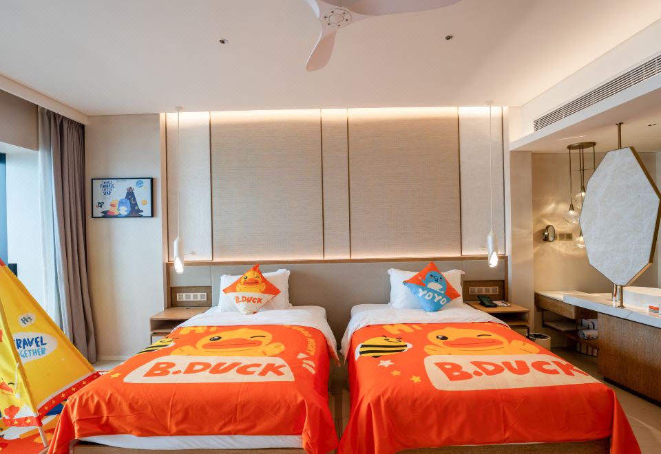 小黃鴨主題正海景雙床房