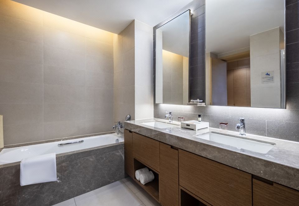 兩室行政房 | 全套廚房設備+雙衞生間+洗衣機