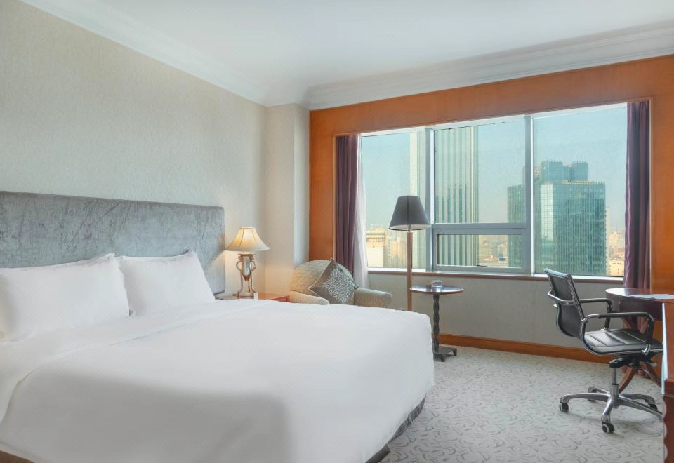 Crowne Plaza QingdaoCrowne Plaza Superior Room-King Bed