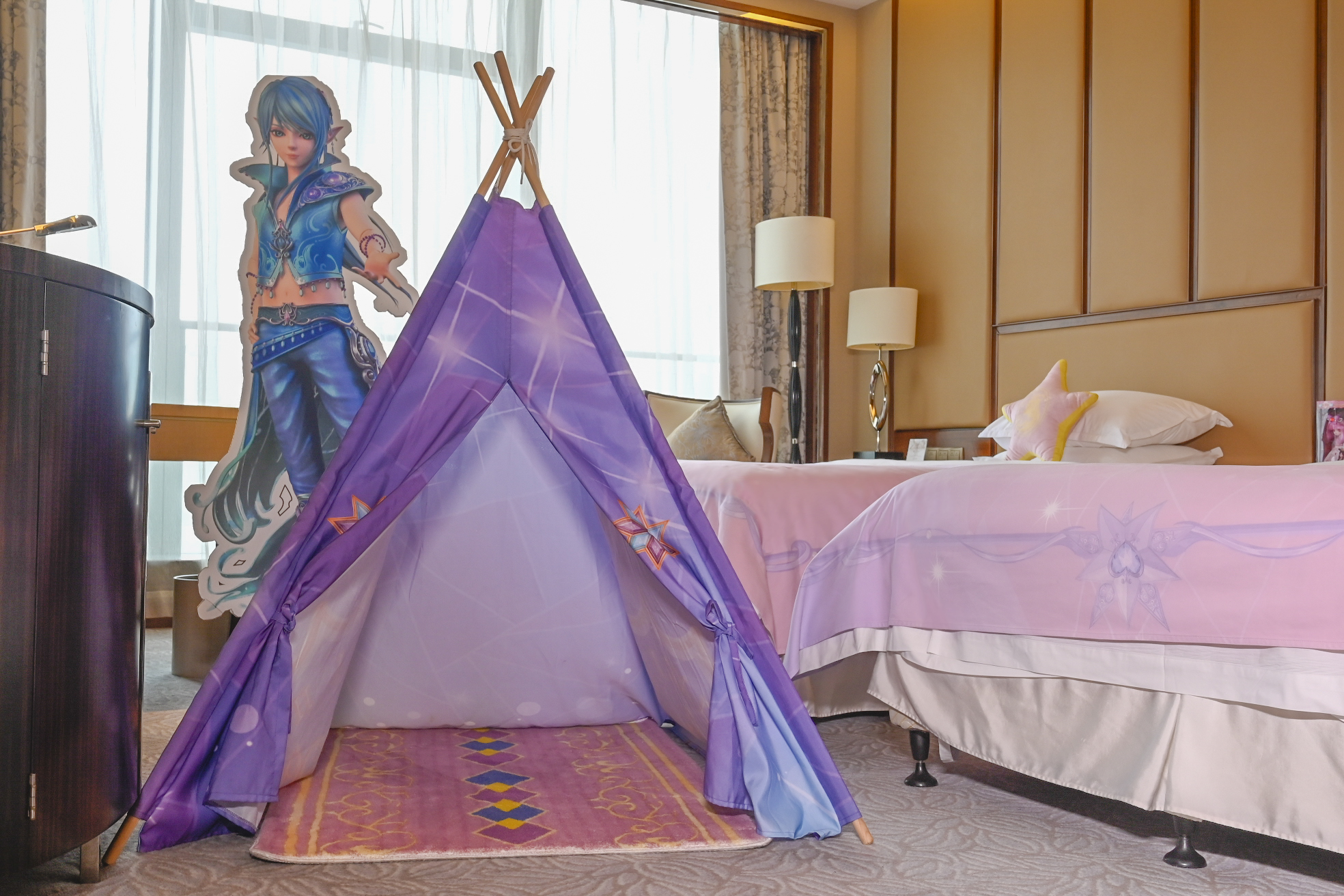 叶罗丽豪华双床主题房