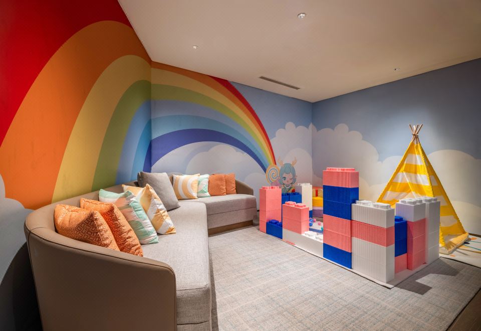 Yangzi River International Conference CenterCandy House Theme Two-Bedroom River-View Suite